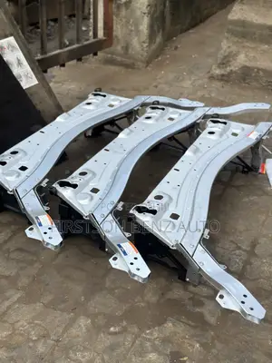 Mercedes Benz Glc300 Front Body Cut