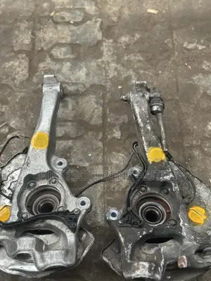 Mercedes Benz C300 W205 4matic Front Wheel Hub