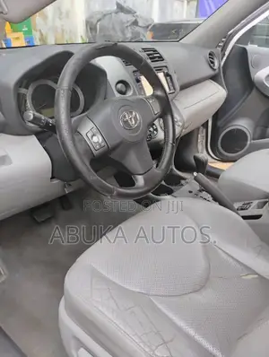 Toyota RAV4 2.5 Limited 4x4 2012 White