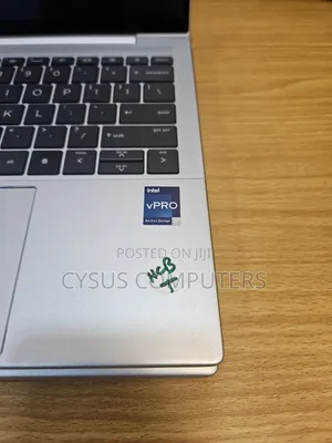 Laptop HP Dragonfly G3 32GB Intel Core i7 SSD 512GB