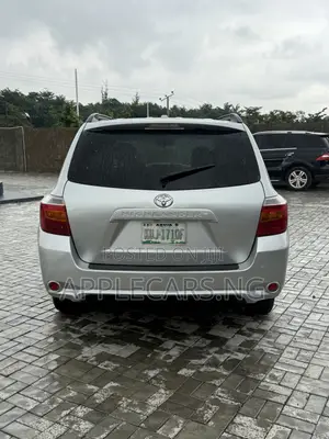 Toyota Highlander 2010 Silver