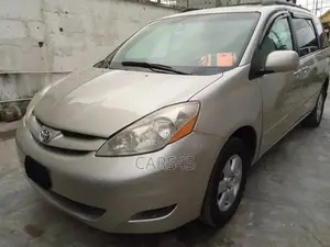 Toyota Sienna XLE FWD 2006 Silver