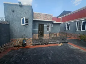 6bdrm Room & Parlour in Ashipa, Akala Express for sale