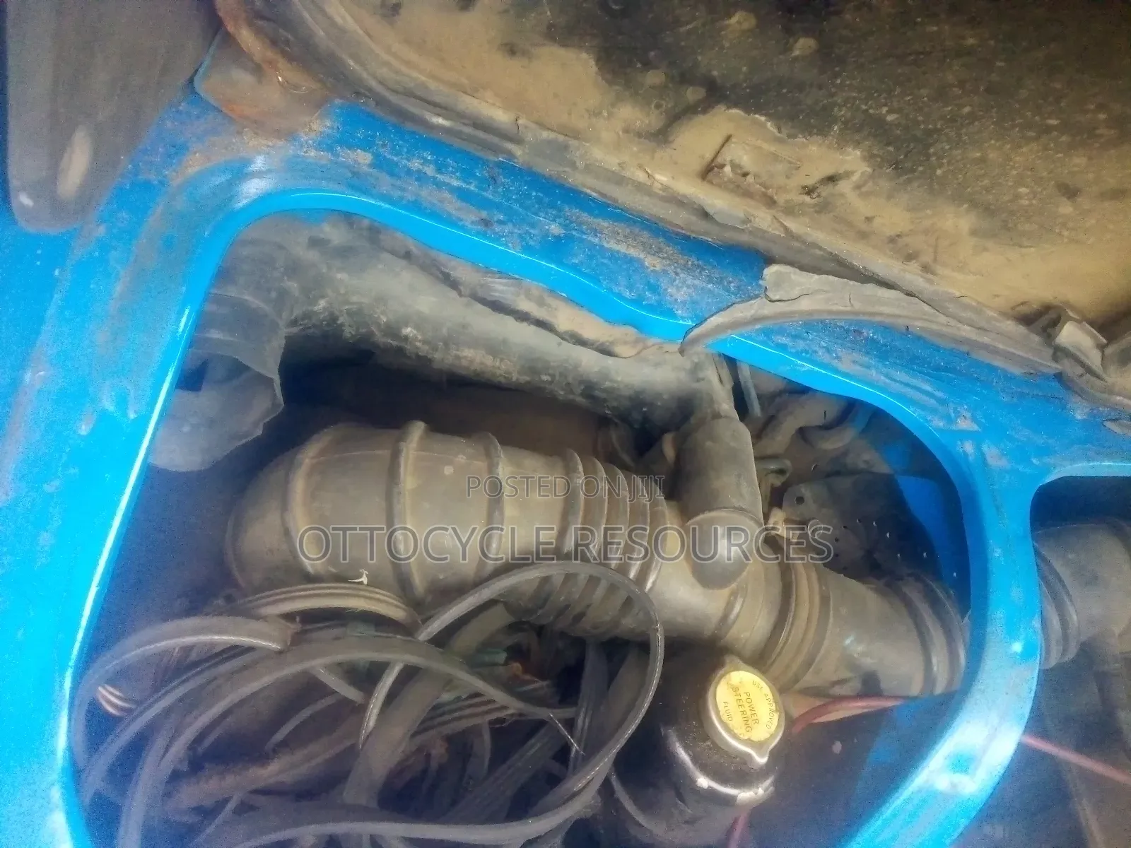 Mitsubishi L300 1981 Blue