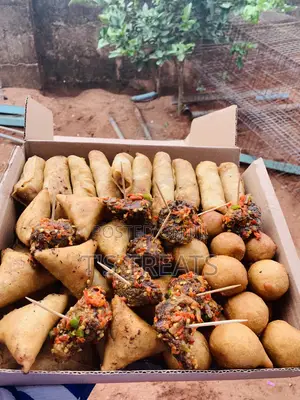 Small Chops/Pastry Box