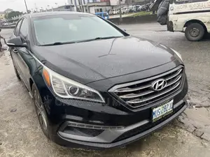 Hyundai Sonata SE 4dr Sedan (2.4L 4cyl 6A) 2015 Black