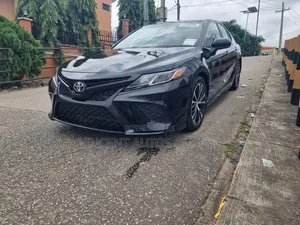 Toyota Camry SE (2.5L 4cyl 8A) 2019 Black