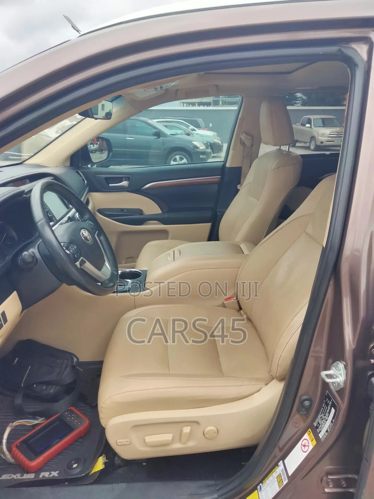 Toyota Highlander 2019 Brown
