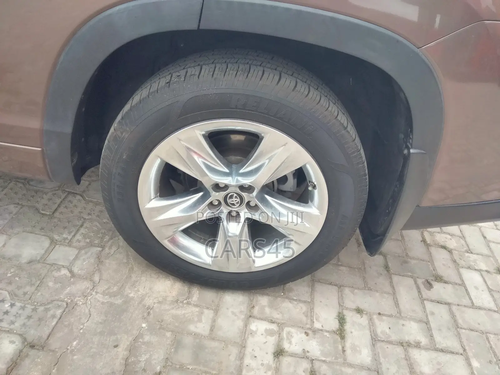Toyota Highlander 2019 Brown