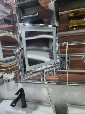 Square Face Magnifying Mirror