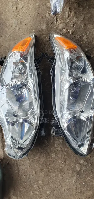 Head Lamp Toyota Corolla 2012 Set