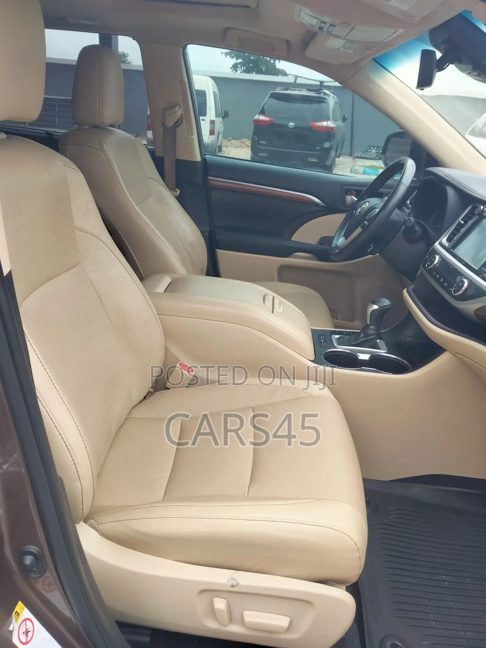 Toyota Highlander 2019 Brown