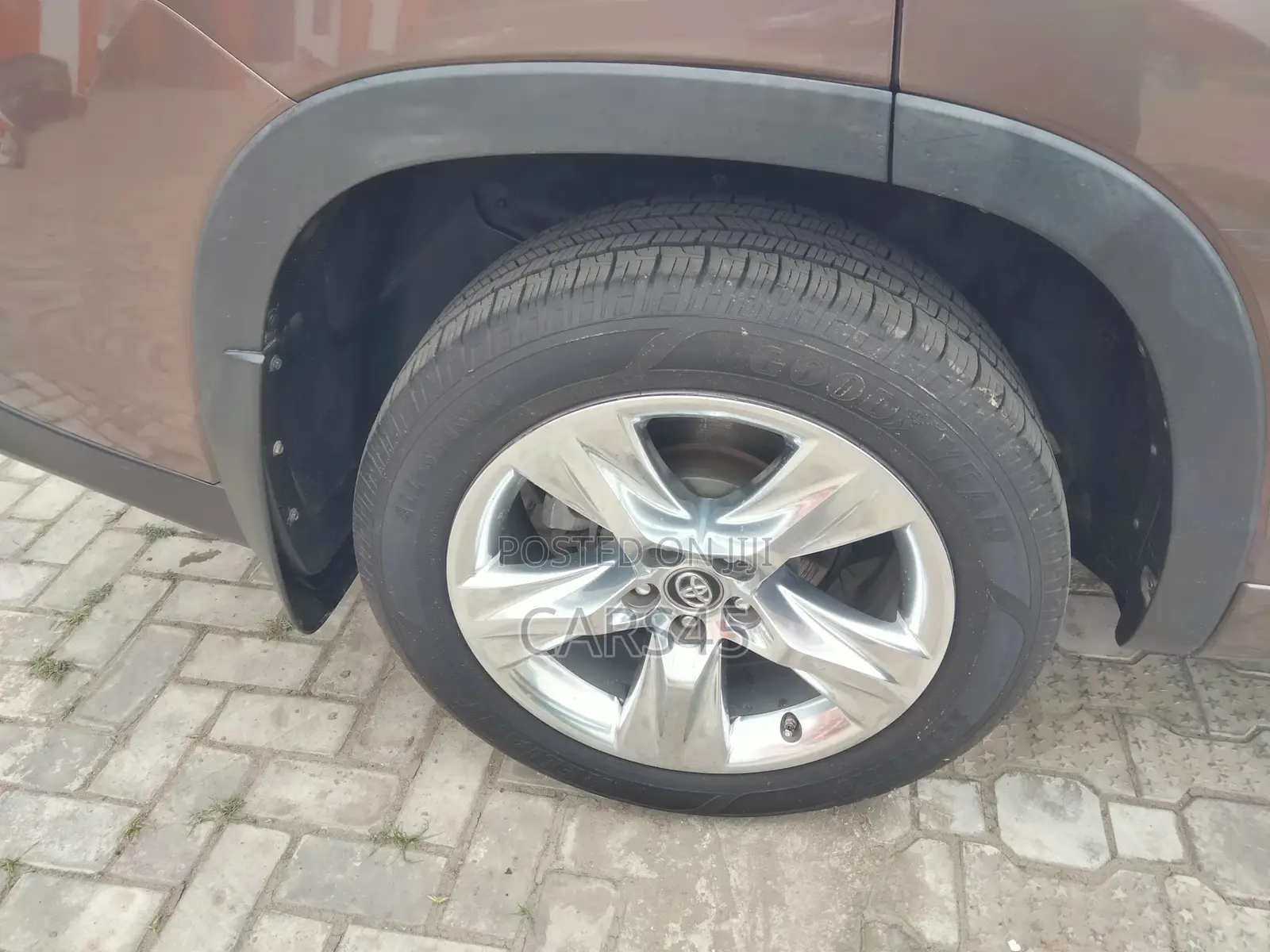 Toyota Highlander 2019 Brown