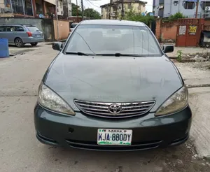 Toyota Camry 2004 Green