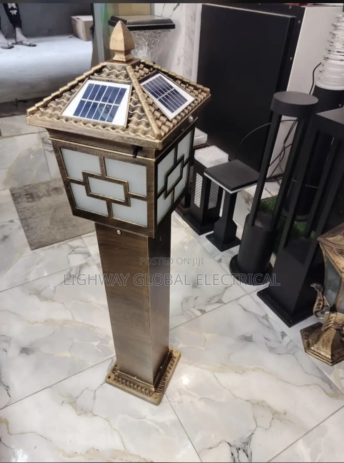 Solar Box Cast Standing Pathway Garden Light