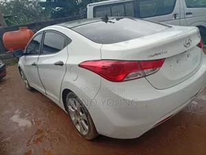 Hyundai Elantra 2013 White