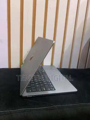 Laptop Apple MacBook Pro 2023 M2 16GB Apple M2 SSD 1T