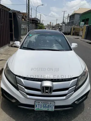 Honda Crosstour 2011 White
