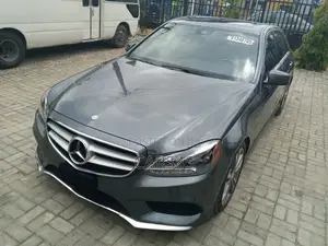Mercedes-Benz E350 2016 Blue