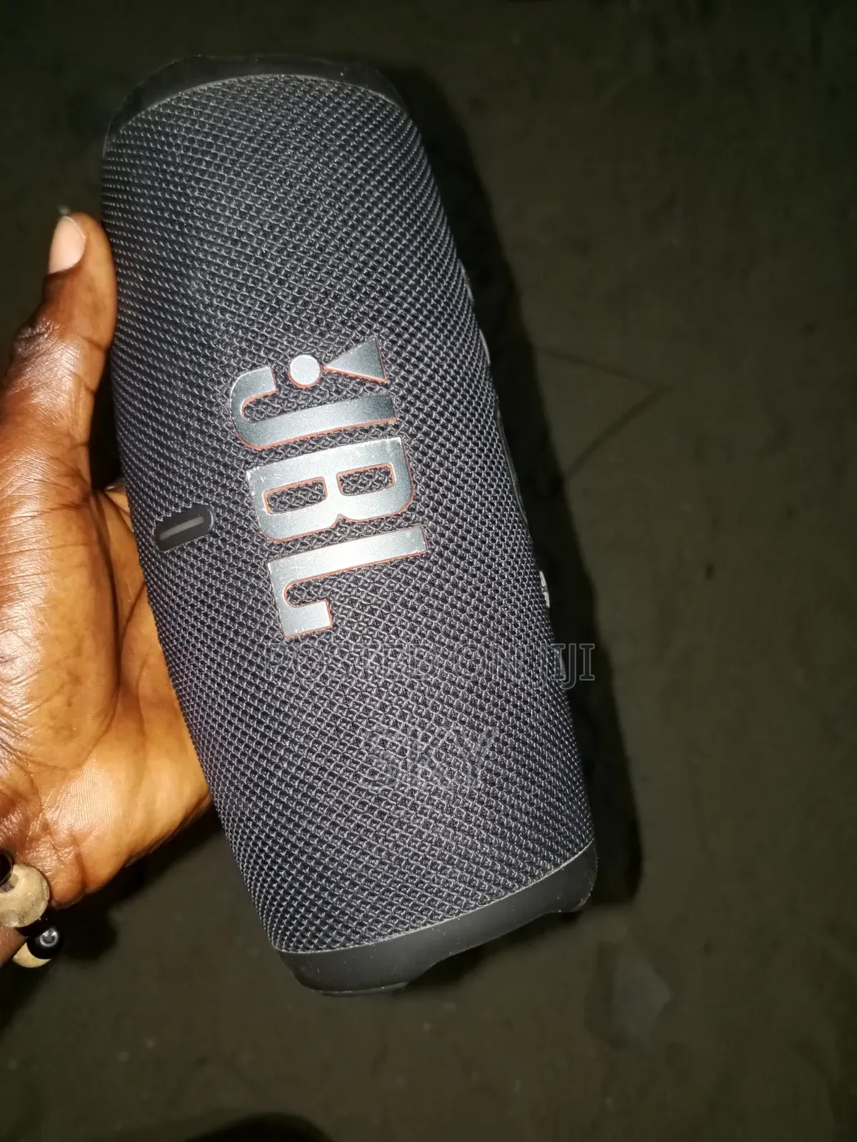 jBL Charge 5 Use