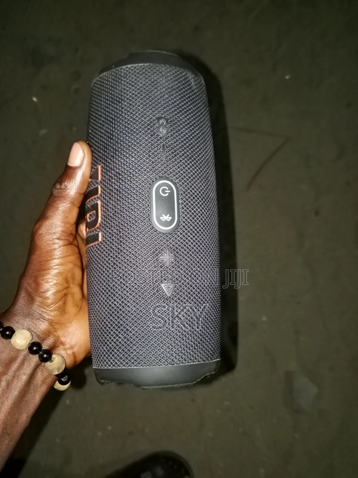 jBL Charge 5 Use