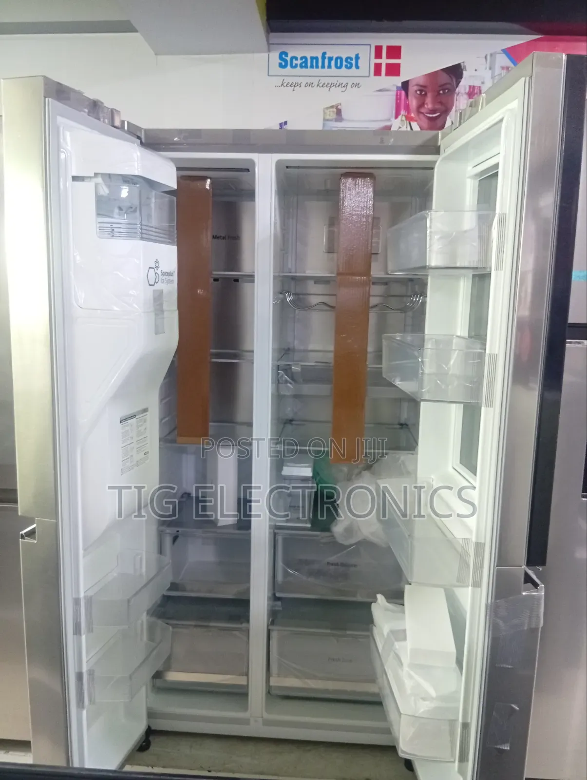 LG Side by Side Refrigerator