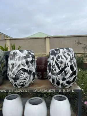 Luxury Decorative Planter / Outdoor Art Décor