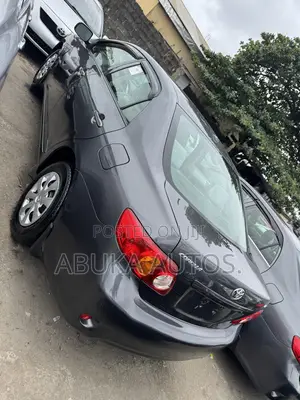 Toyota Corolla LE 4dr Sedan (1.8L 4cyl 4A) 2010 Gray