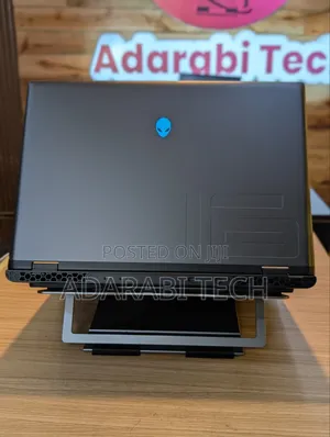 Laptop Alienware M16 R2 16GB Intel Core Ultra 7 SSD 1T