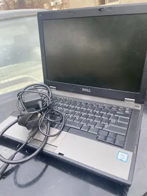 Laptop Dell Latitude 5400 4GB Intel Core i5 HDD 256GB