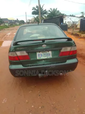 Nissan Primera 2005 Green