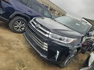 Toyota Highlander XLE 2019 Black