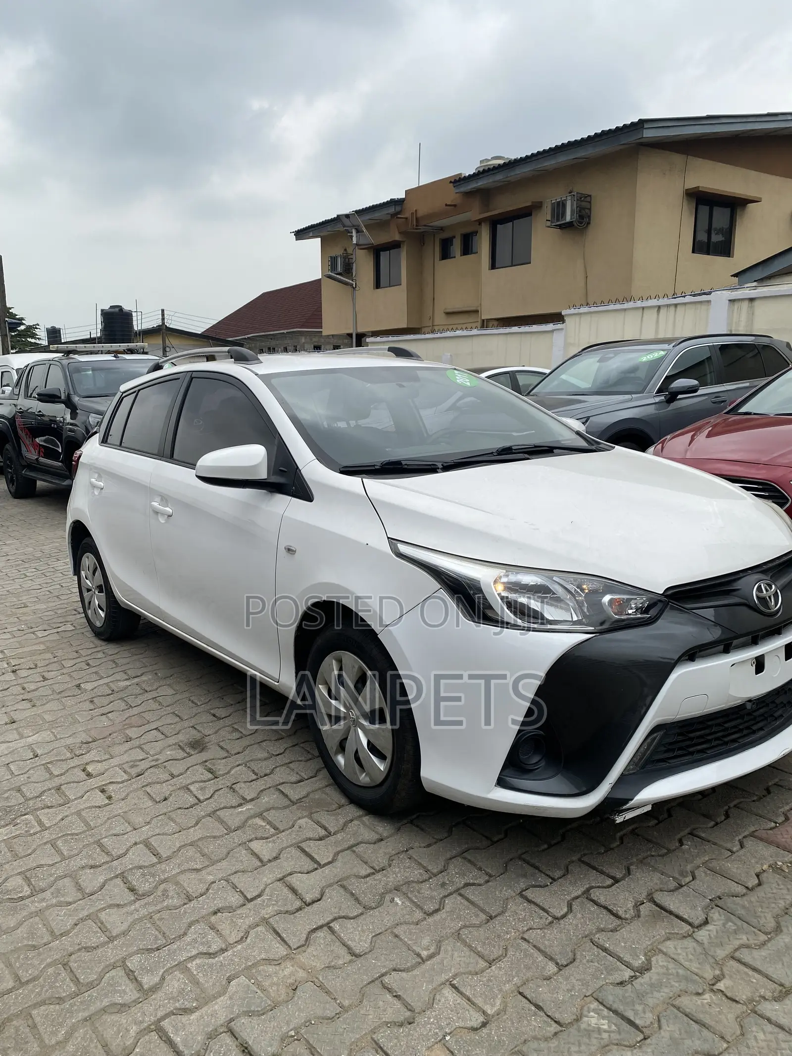 Toyota Yaris 2017 White