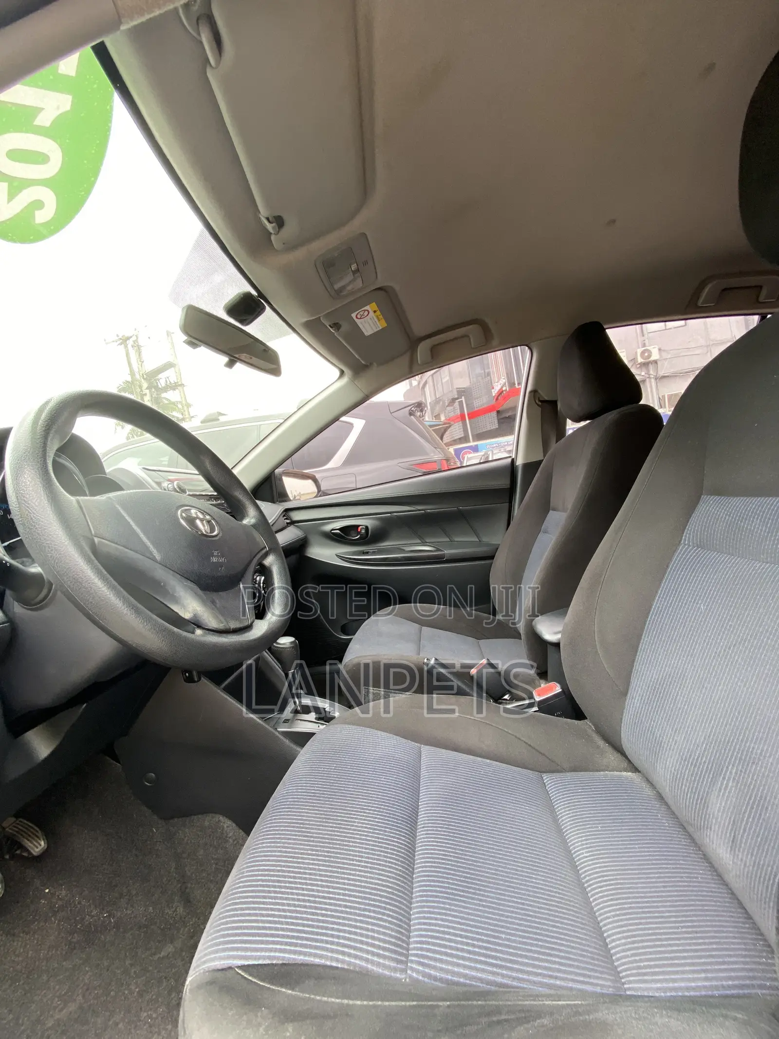 Toyota Yaris 2017 White