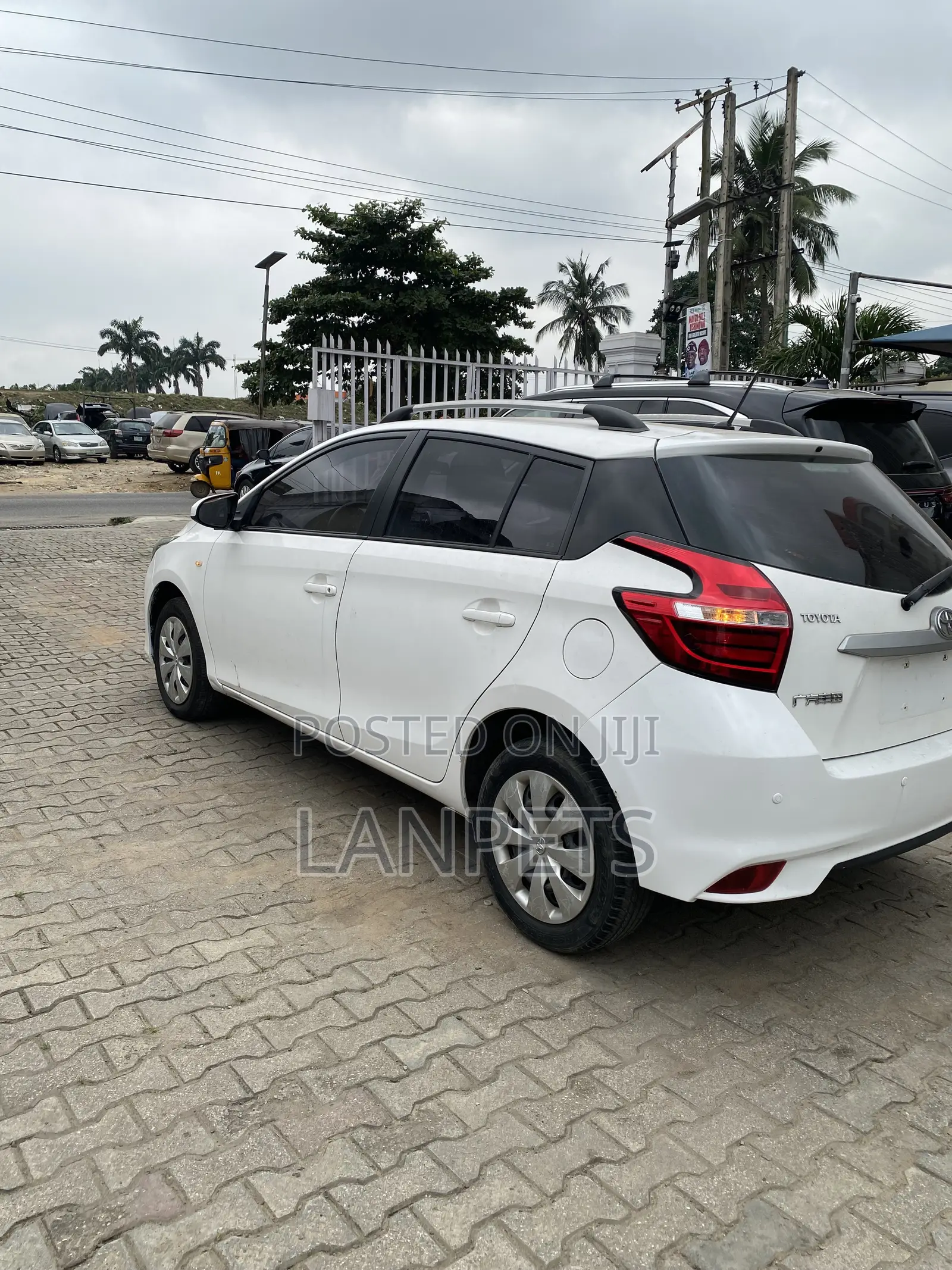 Toyota Yaris 2017 White