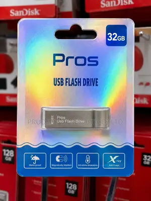 Pros 32GB USB Flash Drive