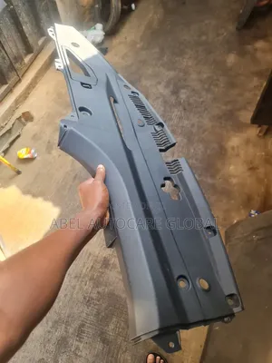 Radiator Plastic for Lexus Rx 350 2013 Model