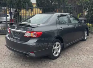Toyota Corolla 2012 Gray