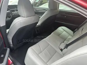 Lexus ES 2016 Red