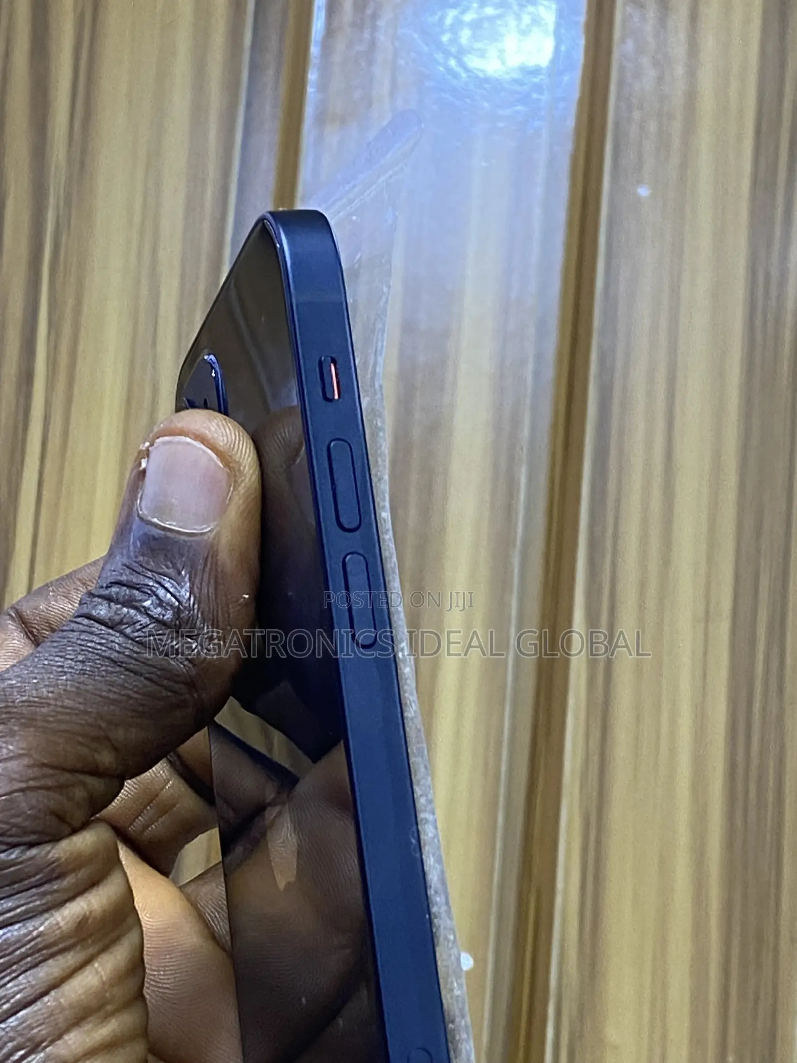 Apple iPhone 12 64 GB Black