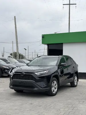 Toyota RAV4 XLE AWD 2024 Black