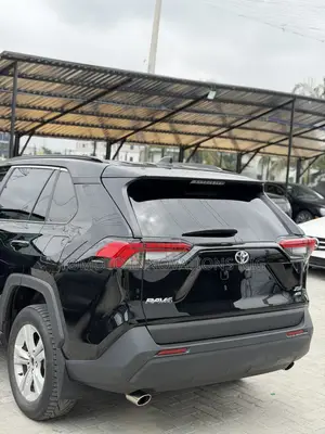 Toyota RAV4 XLE AWD 2024 Black