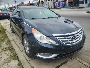 Hyundai Sonata Limited Sedan FWD (2.4L 4cyl 6A) 2013 Blue