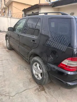 Mercedes-Benz M Class ML 320 1999 Black
