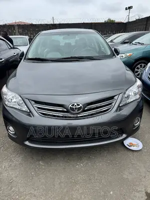 Toyota Corolla LE 4dr Sedan (1.8L 4cyl 4A) 2013 Gray