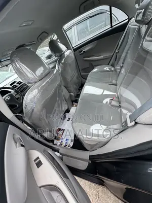 Toyota Corolla LE 4dr Sedan (1.8L 4cyl 4A) 2013 Gray