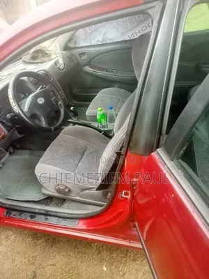 Toyota Avensis 2000 Red