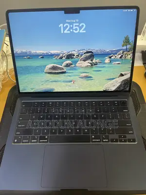 Laptop Apple MacBook Air 2024 M3 16GB Apple M3 SSD 512GB