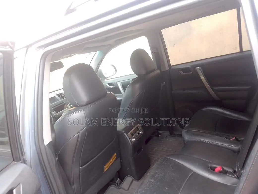 Toyota Highlander 2012 Blue
