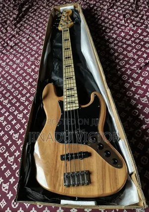 Open Box Five Strings Active Bass Guitar